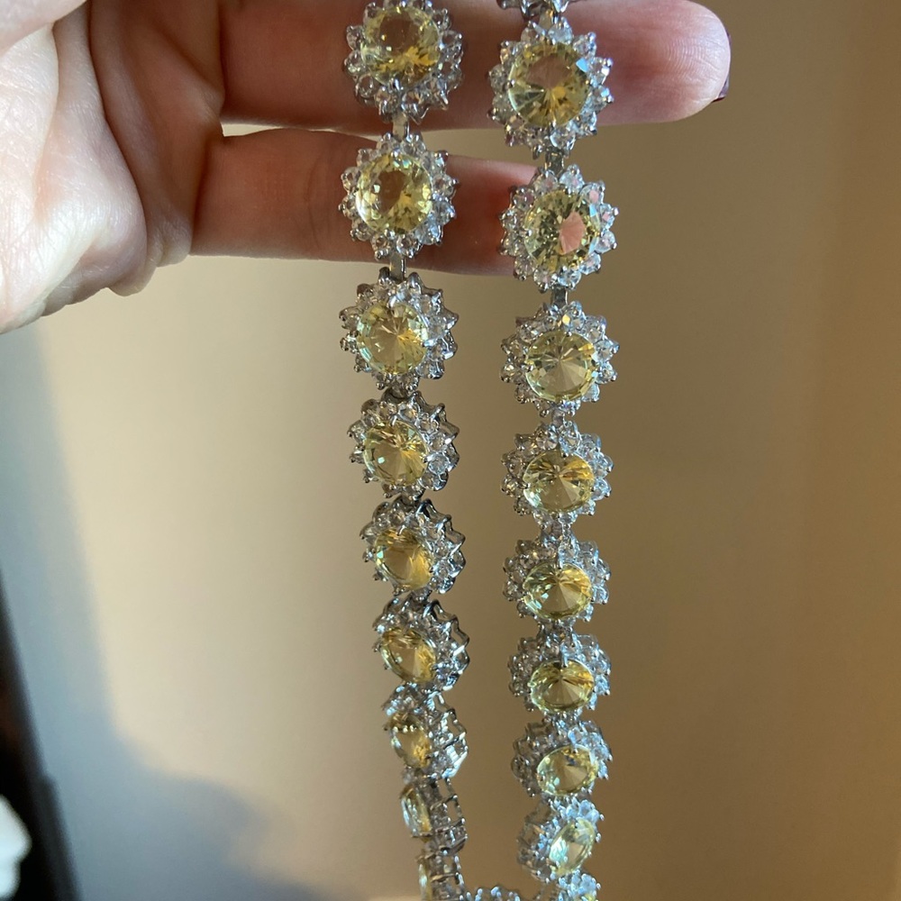 Statement Necklace - Picture 4 of 7